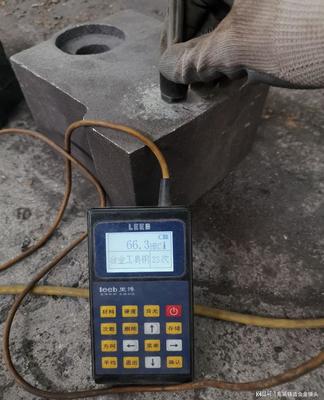 高耐磨的破碎機錘頭多耐磨?專業測硬度設備現場測。